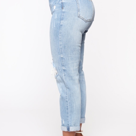 Fashion Nova Keepin Me Stressed Boyfriend Jeans - Medium Blue Wash Size 3 - Picture 6 of 7